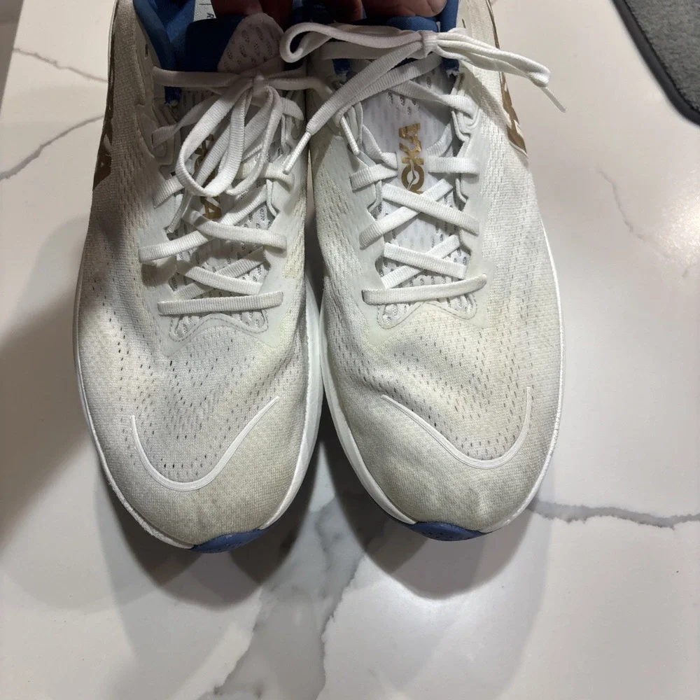 Hoka One One hoka one